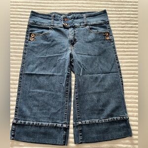 Faded glory mid wash denim jean shorts / jorts